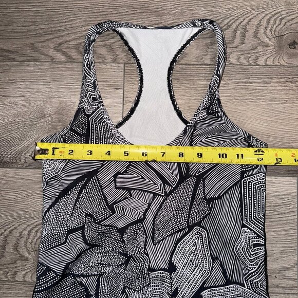 Lululemon tank - Picture 4 of 5
